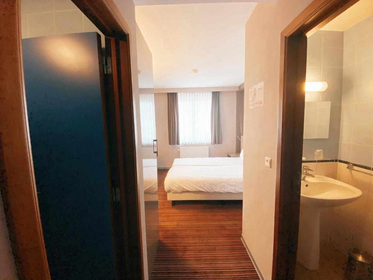 Hotel Les100Ciels Сент-Юбер Экстерьер фото